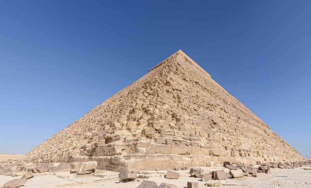 Egipto 015 - necrópolis de El Giza - pirámide de Kefrén.jpg